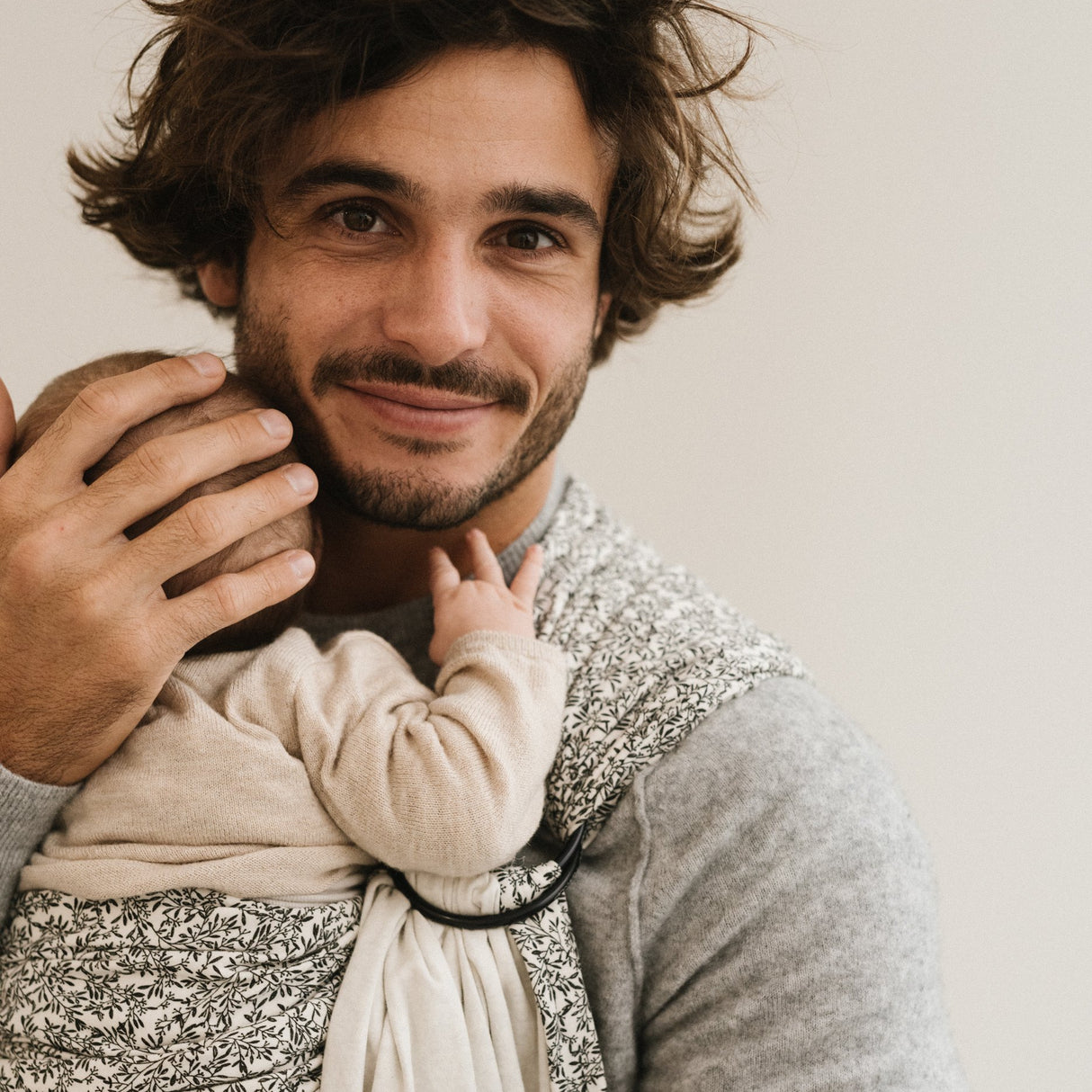 Sling Flow baby carrier