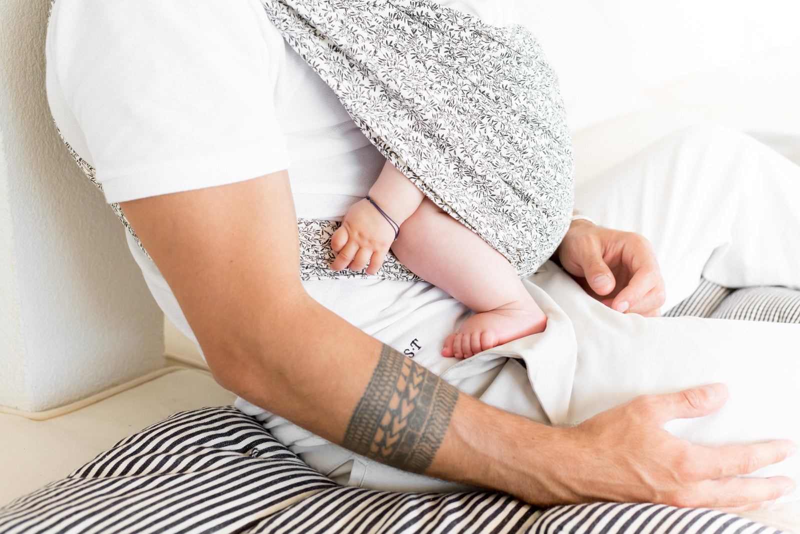 Devenir père : l'éveil d'une nouvelle identité pendant les premiers mois avec bébé