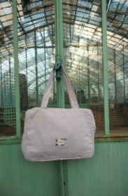 CONSEILS - Qu'est-ce qu'on met dans un sac à langer ?