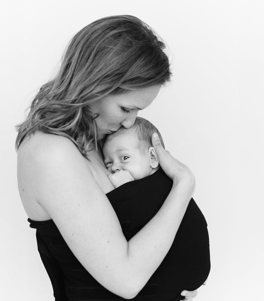 Studio Romeo, le bandeau peau à peau idéal pour renforcer le lien avec bébé.